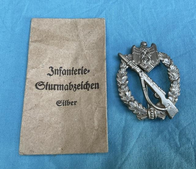 Infantry assault badge