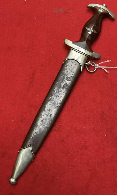 Matching numbered SA Dagger